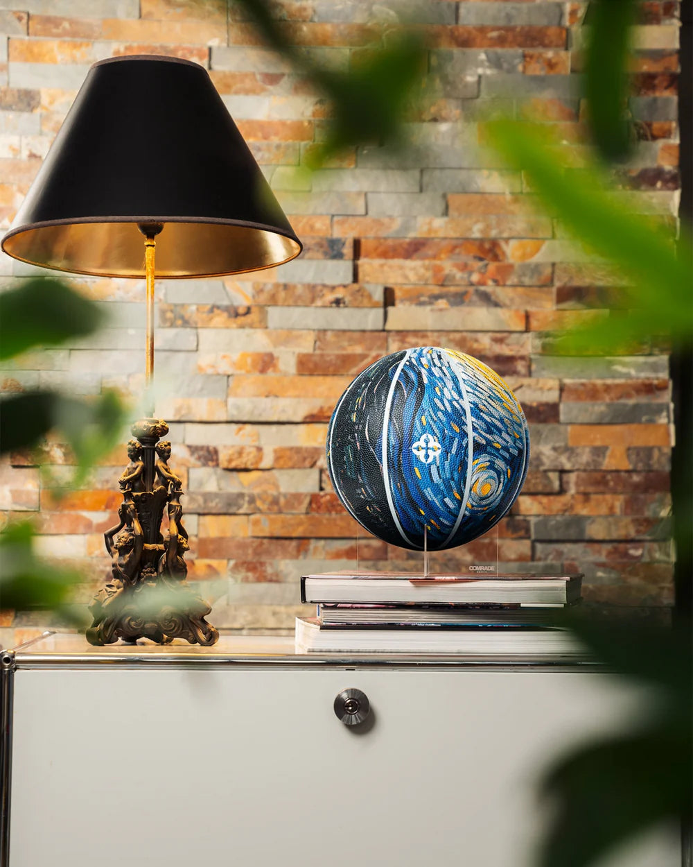 comrade berlin basketbal blury night