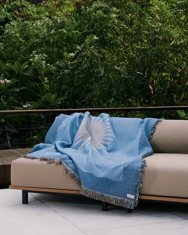Dawn Sapphire Blanket - LAB10STREETWEAR