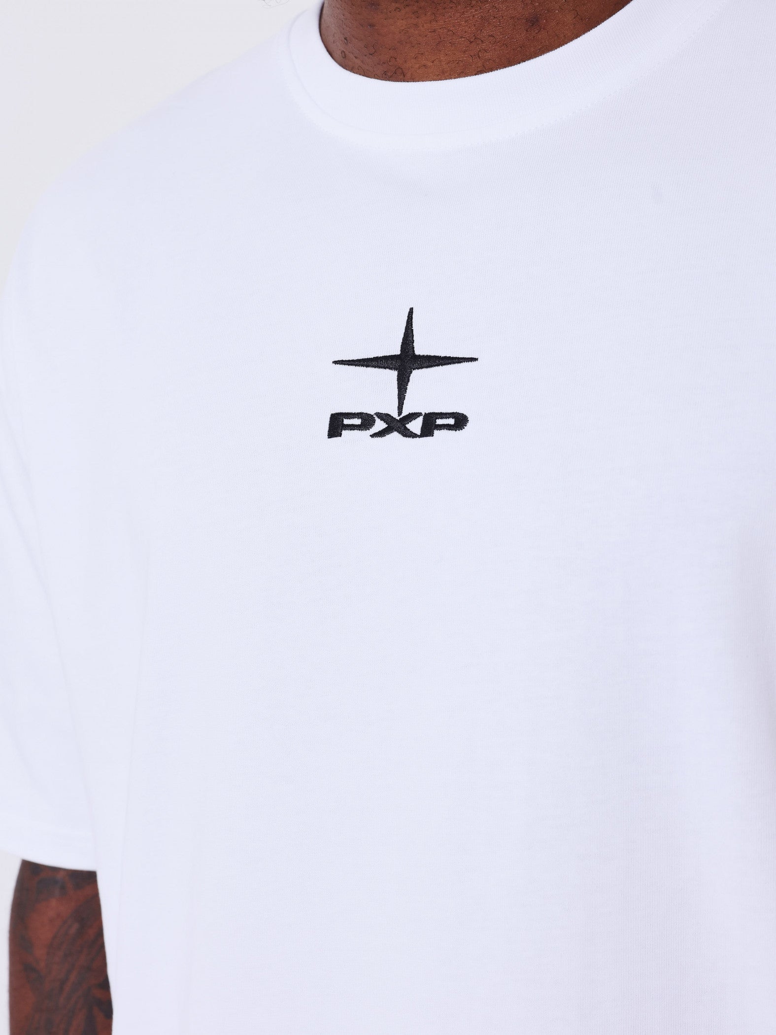 PXP - Gborduurd t-shirt wit - Lab10streetwear.nl